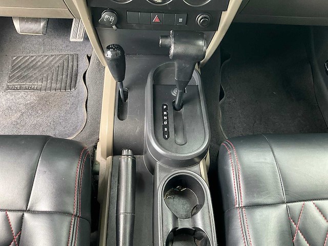 2007 jeep wrangler unlimited 3.8 v6 personenauto - afbeelding 4 van  32