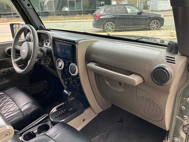 2007 jeep wrangler unlimited 3.8 v6 personenauto - afbeelding 8 van  32