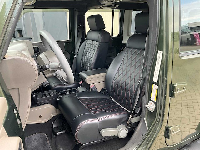 2007 jeep wrangler unlimited 3.8 v6 personenauto - afbeelding 31 van  32