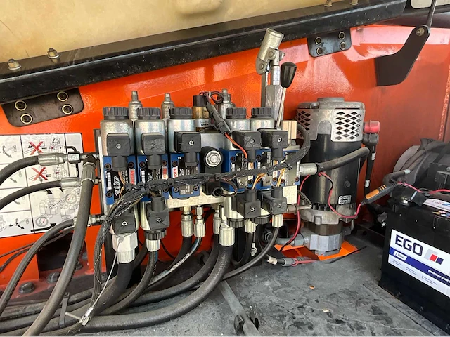 2007 jlg m600jp hoogwerker hybrid 4x4 - afbeelding 25 van  51