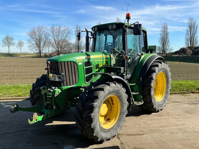 2007 john deere 6530 vierwielaangedreven landbouwtractor - afbeelding 1 van  18