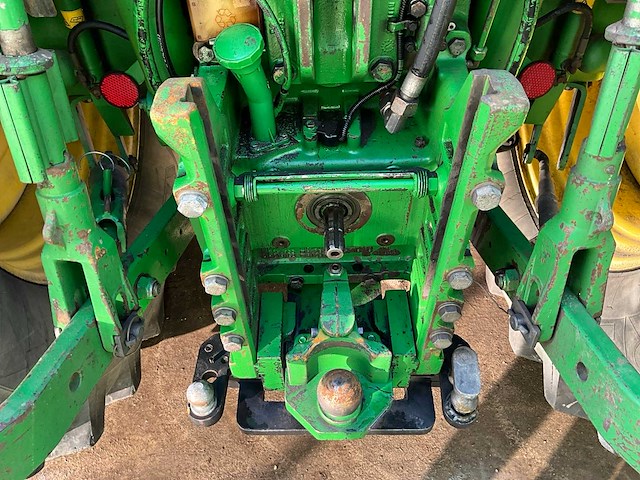 2007 john deere 6820 vierwielaangedreven landbouwtractor - afbeelding 2 van  28