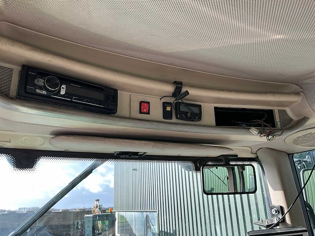 2007 john deere 6820 vierwielaangedreven landbouwtractor - afbeelding 8 van  28