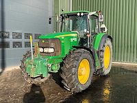 2007 john deere 6820 vierwielaangedreven landbouwtractor - afbeelding 1 van  28