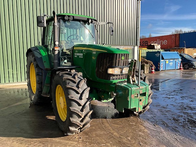 2007 john deere 6820 vierwielaangedreven landbouwtractor - afbeelding 12 van  28