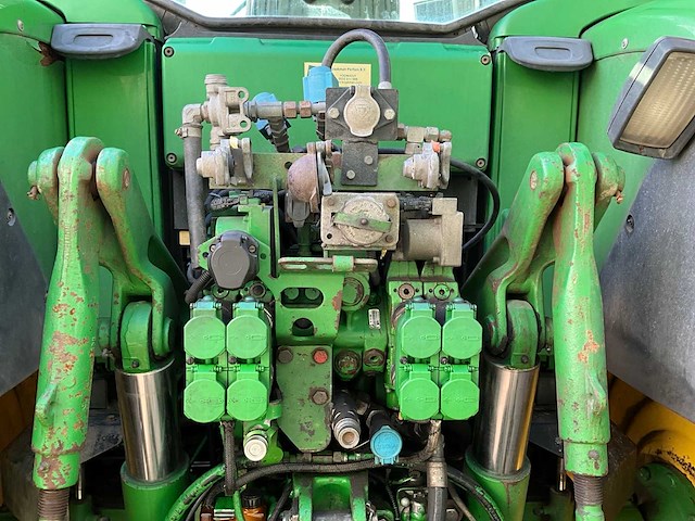 2007 john deere 6820 vierwielaangedreven landbouwtractor - afbeelding 28 van  28