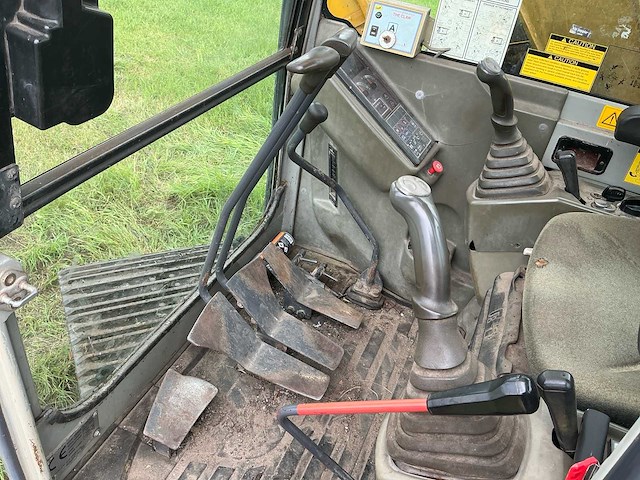 2007 kato hd308 rupsgraafmachine - afbeelding 3 van  21