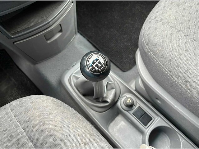 2007 kia carens 1.6-16v lx | airco | personenauto - afbeelding 8 van  16