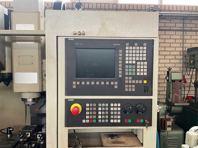 2007 king rich mini mill 560 type kr-mf560 cnc freesmachine - afbeelding 28 van  29