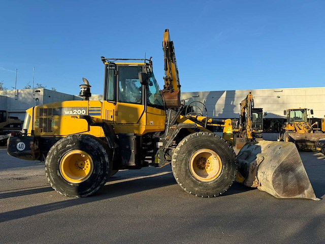 2007 komatsu wa 200-5 shovel wiellader - afbeelding 13 van  18