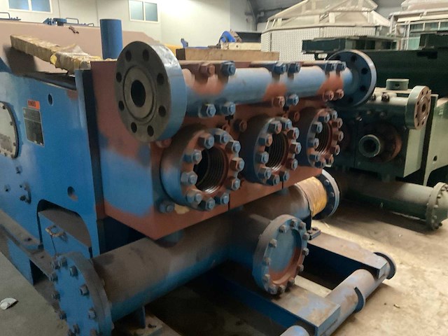 2007 lgf -130. modderpomp - afbeelding 2 van  6