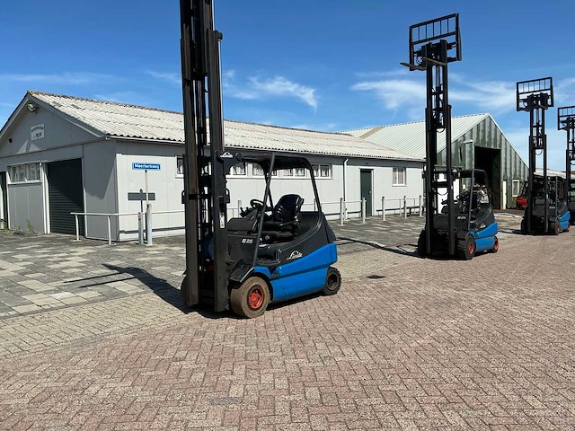 2007 linde e25/02 vorkheftruck - afbeelding 2 van  16