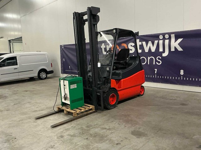 2007 linde e30 vorkheftruck - afbeelding 1 van  10