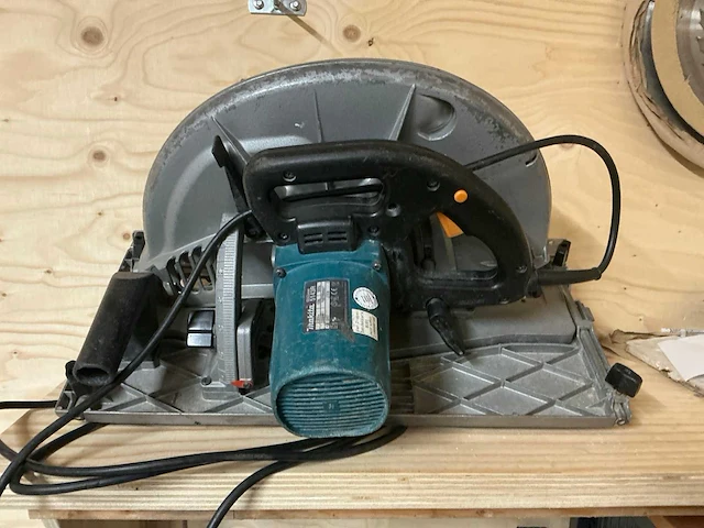2007 makita 5143r afkortcirkelzaagmachine - afbeelding 1 van  3