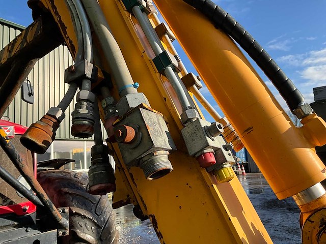 2007 massey ferguson 6480 vierwielaangedreven landbouwtractor - afbeelding 35 van  36