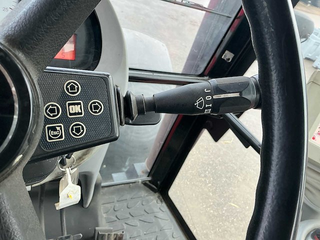 2007 massey ferguson dyna vt 7495 vierwielaangedreven landbouwtractor - afbeelding 41 van  50