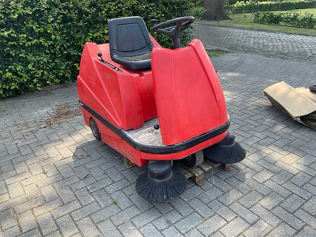 2007 meclean. 1100 tte zelfrijdende veegmachine - afbeelding 2 van  4