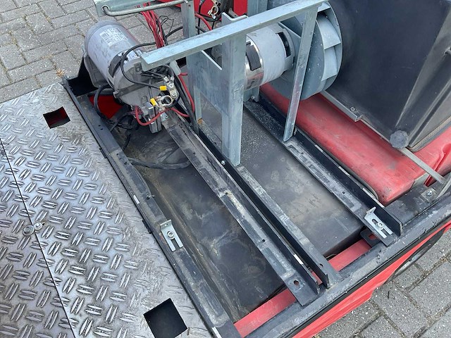 2007 meclean. 1100 tte zelfrijdende veegmachine - afbeelding 8 van  10