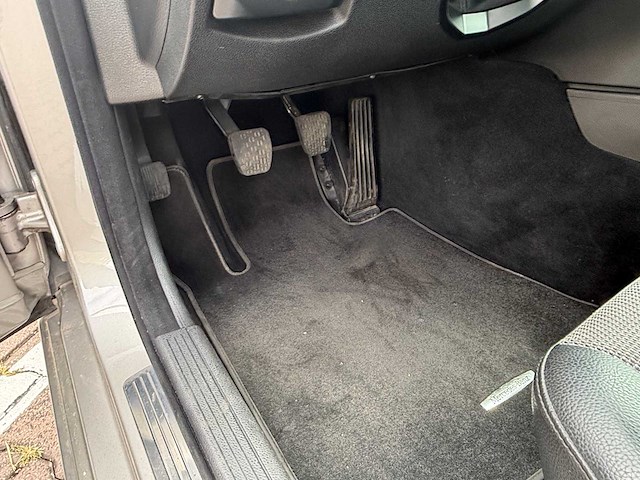 2007 mercedes-benz c-klasse 200 k personenauto - afbeelding 32 van  126