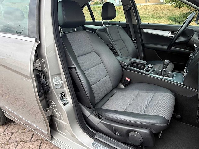 2007 mercedes-benz c-klasse 200 k personenauto - afbeelding 57 van  126