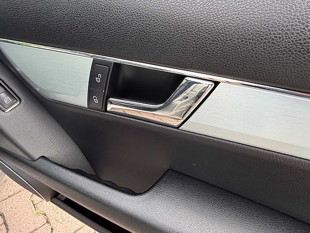 2007 mercedes-benz c-klasse 200 k personenauto - afbeelding 68 van  126
