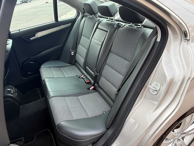 2007 mercedes-benz c-klasse 200 k personenauto - afbeelding 72 van  126