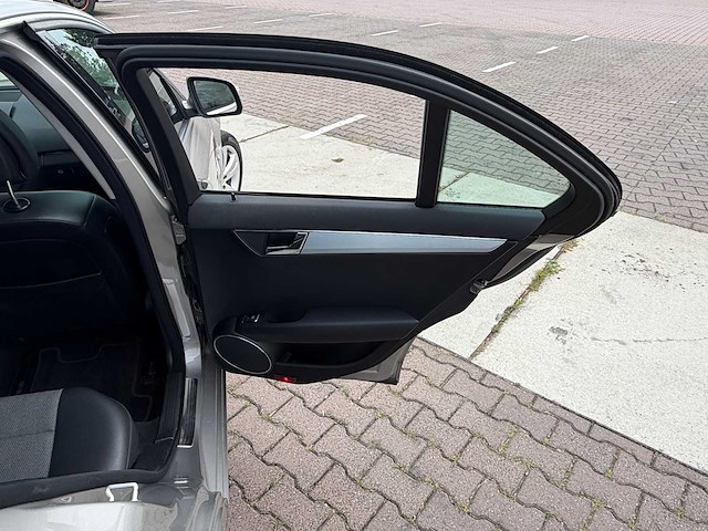 2007 mercedes-benz c-klasse 200 k personenauto - afbeelding 89 van  126
