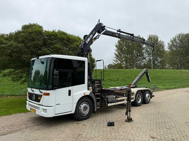 2007 mercedes-benz econic kraanwagen hiab 220 - 6x2 - afbeelding 2 van  53