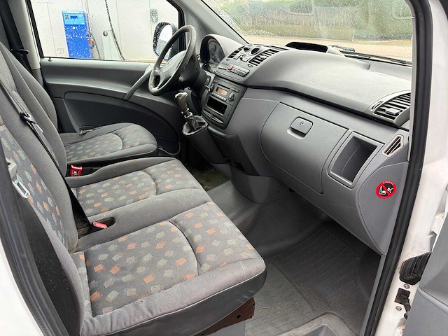 2007 mercedes-benz vito 9 persoon 109cdi 320 bedrijfswagen - afbeelding 7 van  24