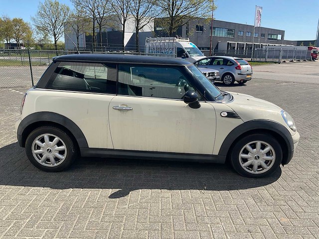 2007 mini 1.4 one personenauto - afbeelding 21 van  25