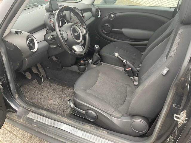 2007 mini 1.6 cooper personenauto - afbeelding 2 van  28