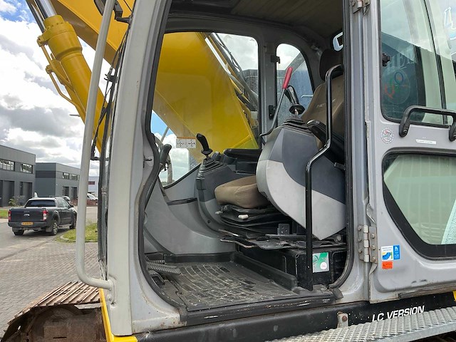 2007 new holland e 215b rupsgraafmachine - afbeelding 29 van  52