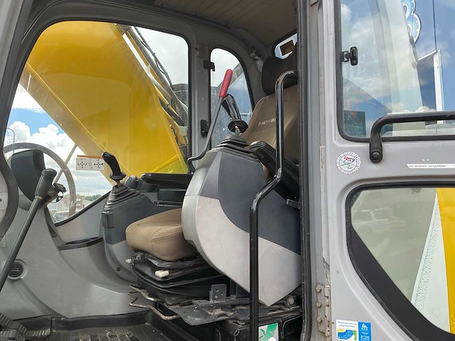2007 new holland e 215b rupsgraafmachine - afbeelding 37 van  52