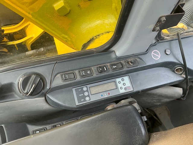 2007 new holland e 215b rupsgraafmachine - afbeelding 50 van  56