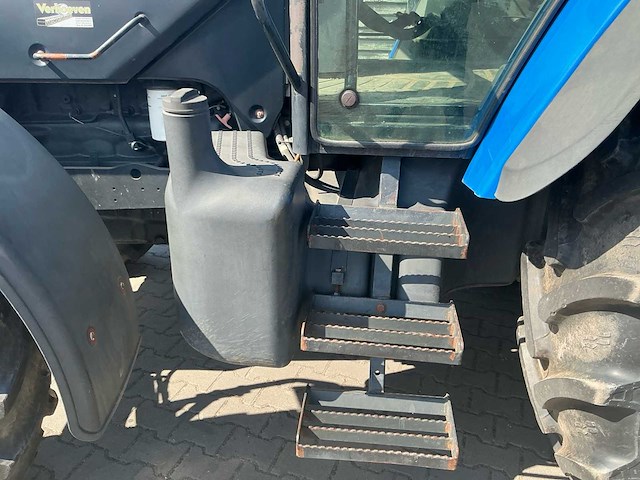 2007 new holland tm120 vierwielaangedreven landbouwtractor - afbeelding 2 van  30