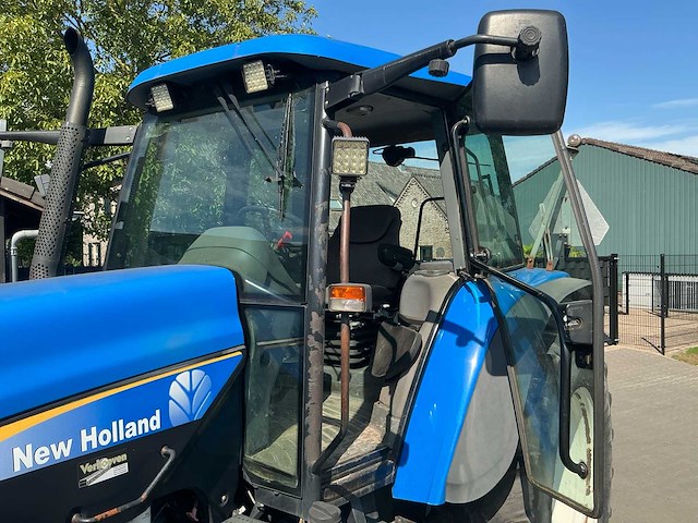 2007 new holland tm120 vierwielaangedreven landbouwtractor - afbeelding 11 van  30