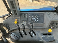 2007 new holland tm120 vierwielaangedreven landbouwtractor - afbeelding 17 van  30