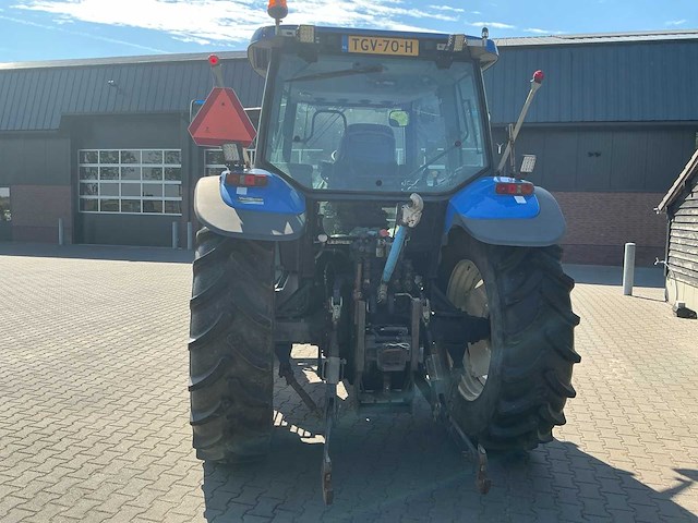 2007 new holland tm120 vierwielaangedreven landbouwtractor - afbeelding 25 van  30