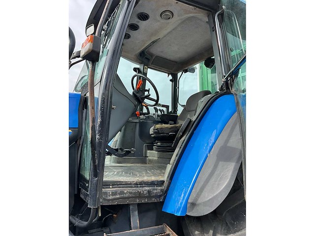 2007 new holland tm140 vierwielaangedreven landbouwtractor - afbeelding 28 van  30