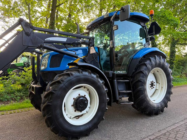2007 new holland ts100a plus (frontlader) vierwielaangedreven landbouwtractor - afbeelding 8 van  14