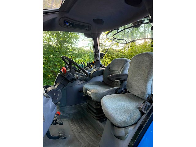 2007 new holland ts100a plus (frontlader) vierwielaangedreven landbouwtractor - afbeelding 3 van  14