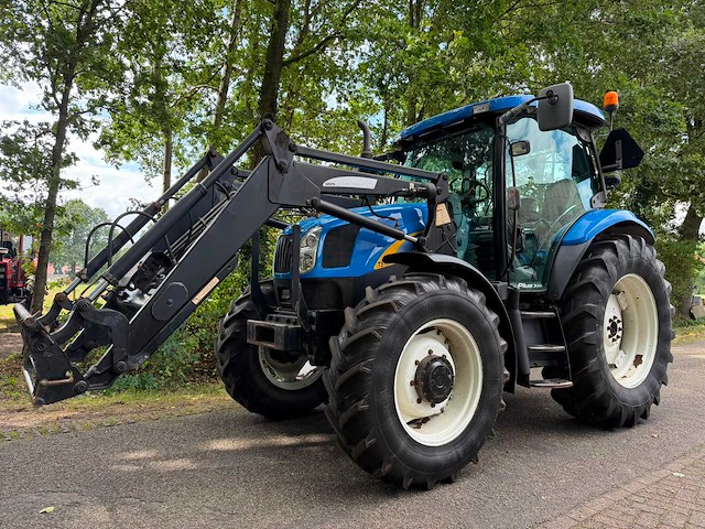 2007 new holland ts100a plus (frontlader) vierwielaangedreven landbouwtractor - afbeelding 1 van  14