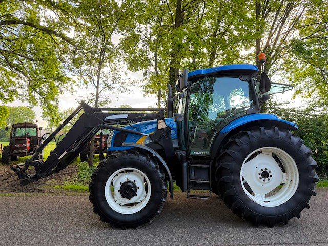 2007 new holland ts100a plus (frontlader) vierwielaangedreven landbouwtractor - afbeelding 7 van  14