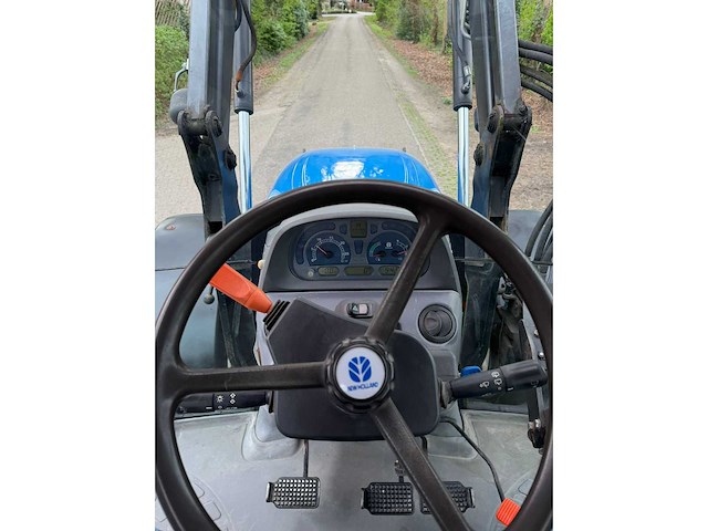 2007 new holland ts100a plus vierwielaangedreven landbouwtractor - afbeelding 5 van  17