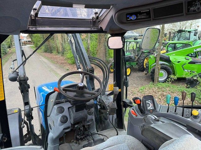 2007 new holland ts100a plus vierwielaangedreven landbouwtractor - afbeelding 6 van  17