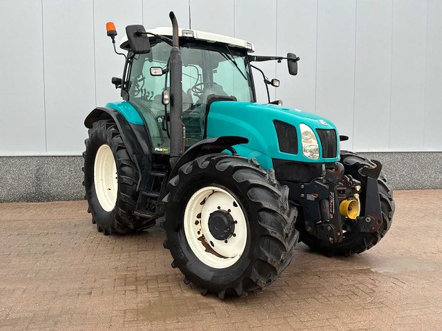 2007 new holland ts135a plus vierwielaangedreven landbouwtractor - afbeelding 23 van  29