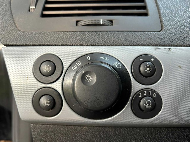 2007 opel astra gtc 1.8 cosmo | airco + cruisecontrol | personenauto - afbeelding 7 van  21