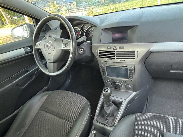 2007 opel astra gtc 1.8 cosmo | airco + cruisecontrol | personenauto - afbeelding 16 van  21