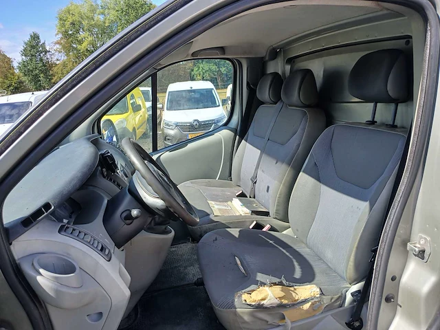 2007 opel vivaro 2.5 cdti l2h1 bedrijfswagen - afbeelding 4 van  19