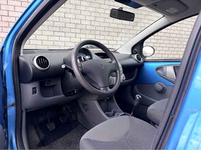 2007 peugeot 107 1.0-12v xs personenauto - afbeelding 6 van  9